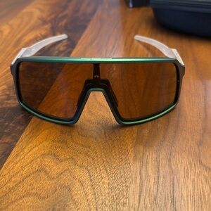 Oakley Sutro Matte Silver Green Colorshift with Prizm Road Jade Lenses